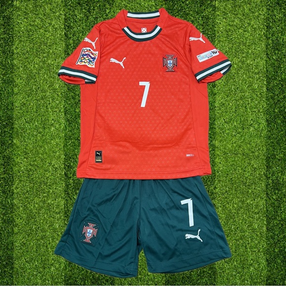 New Puma Ronaldo Portugal 2025/2026 Home Kids Set, Unisex - Picture 2 of 2